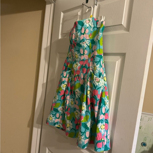 Lilly Pulitzer strapless summer mini dress w/pockets size 6 like new beautiful - Picture 4 of 11